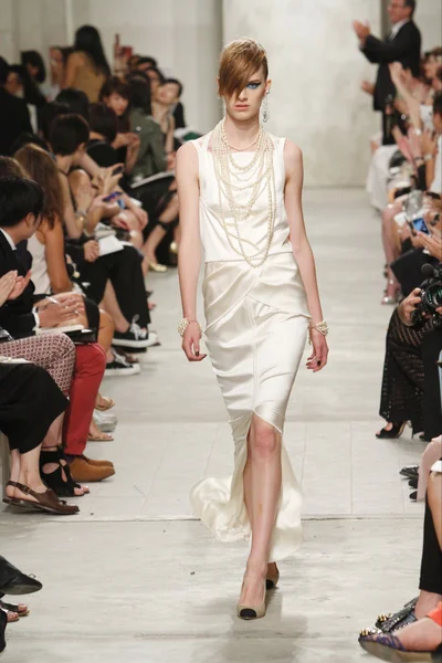Look 80